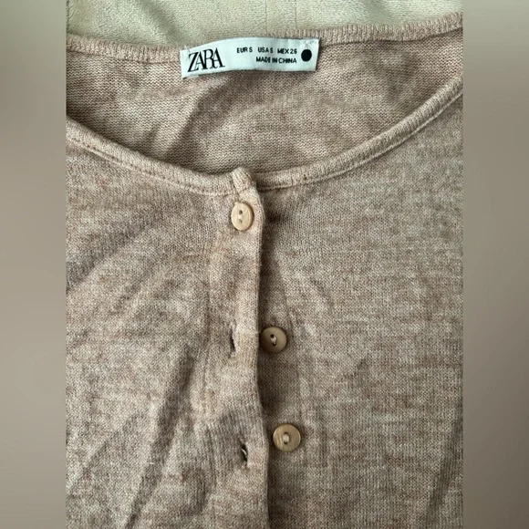 Zara Cropped Cardigan Sweater - Picture 4 of 5